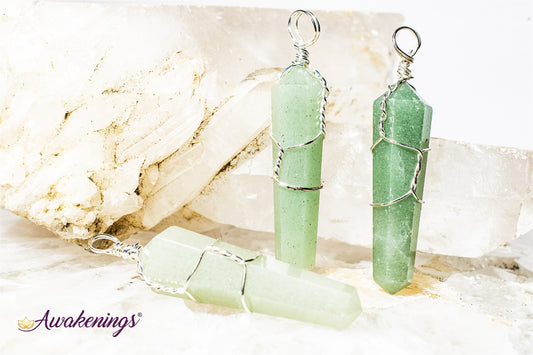 Green Aventurine Pendant-Wire Wrapped Point