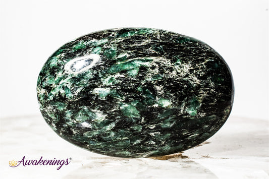 Emerald in Matrix Palm/Pillow Stone