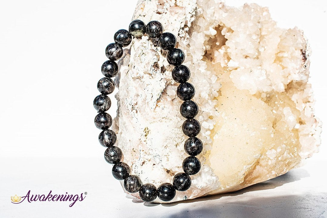 Garnet in Biotite Bracelet-8mm