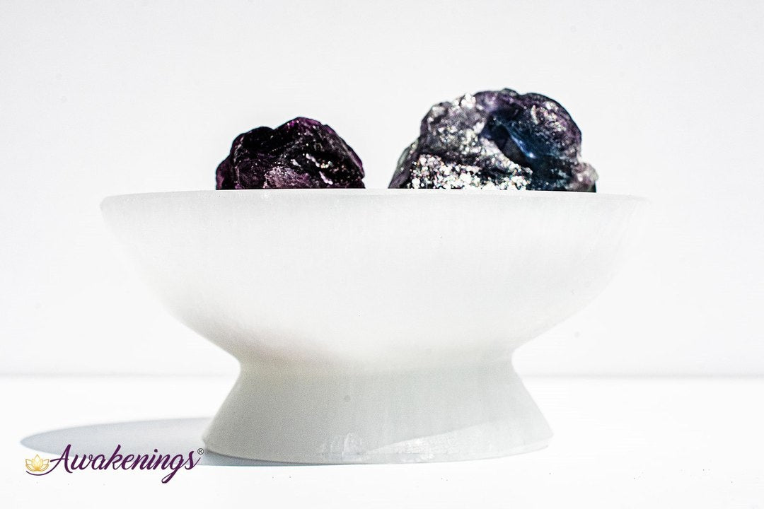Selenite/Satin Spar Charging Bowl w/ Pedestal-Medium